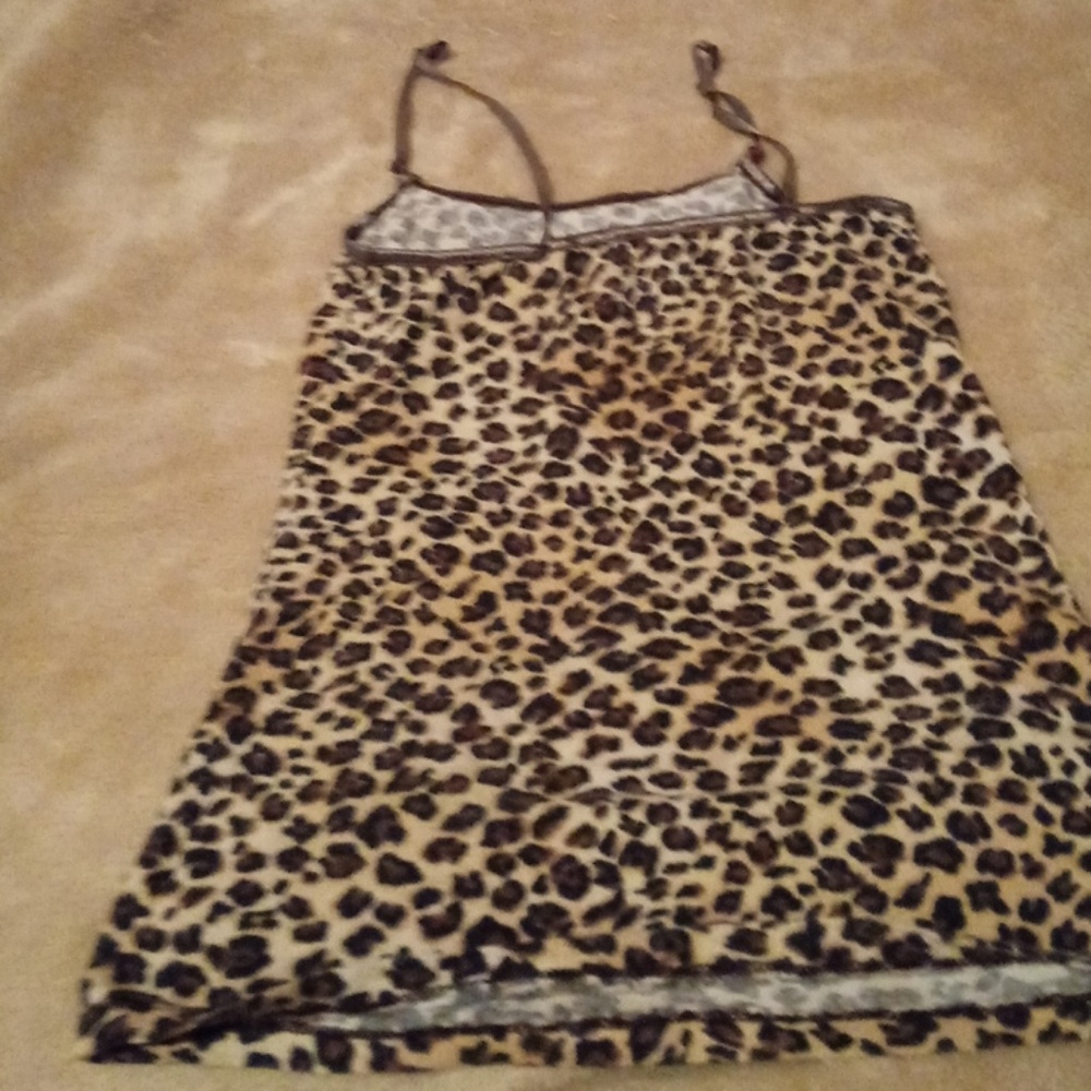 Leopard pattern tank. - Picture 3 of 3